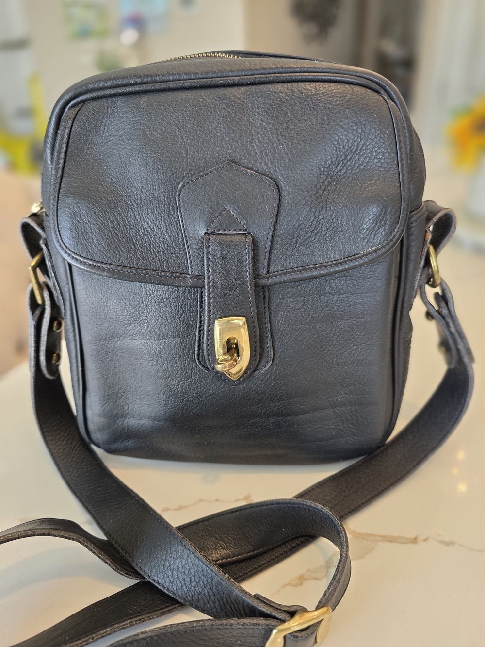 Rare Vintage Dooney & Bourke Black Leather Turn Lock Saddle Bag